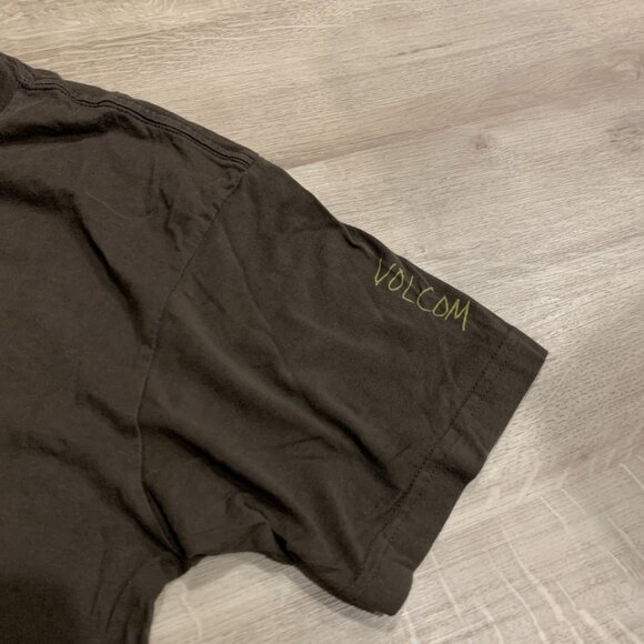 Y2K Volcom Featured Artist 2006 Holiday Collection Brown T-Shirt Men's XL Skater - Picture 5 of 8